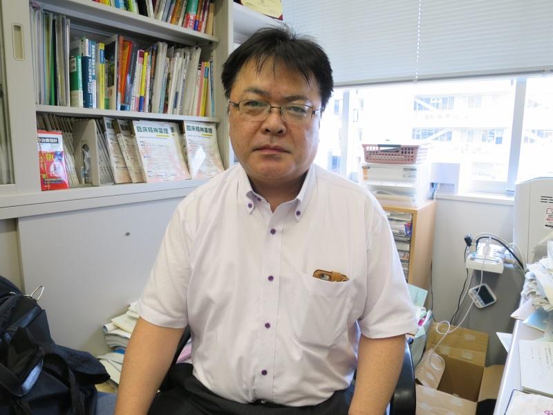 八事キャンパス新1号館の研究室で語る亀井浩行教授