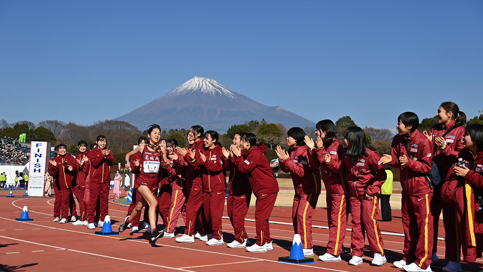 富士山女子駅伝で6連覇<br />終始トップの圧巻リレー